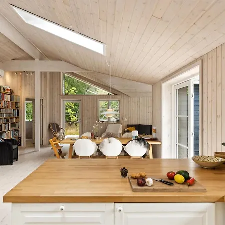 Grethe - 1km From The Sea By Interhome
